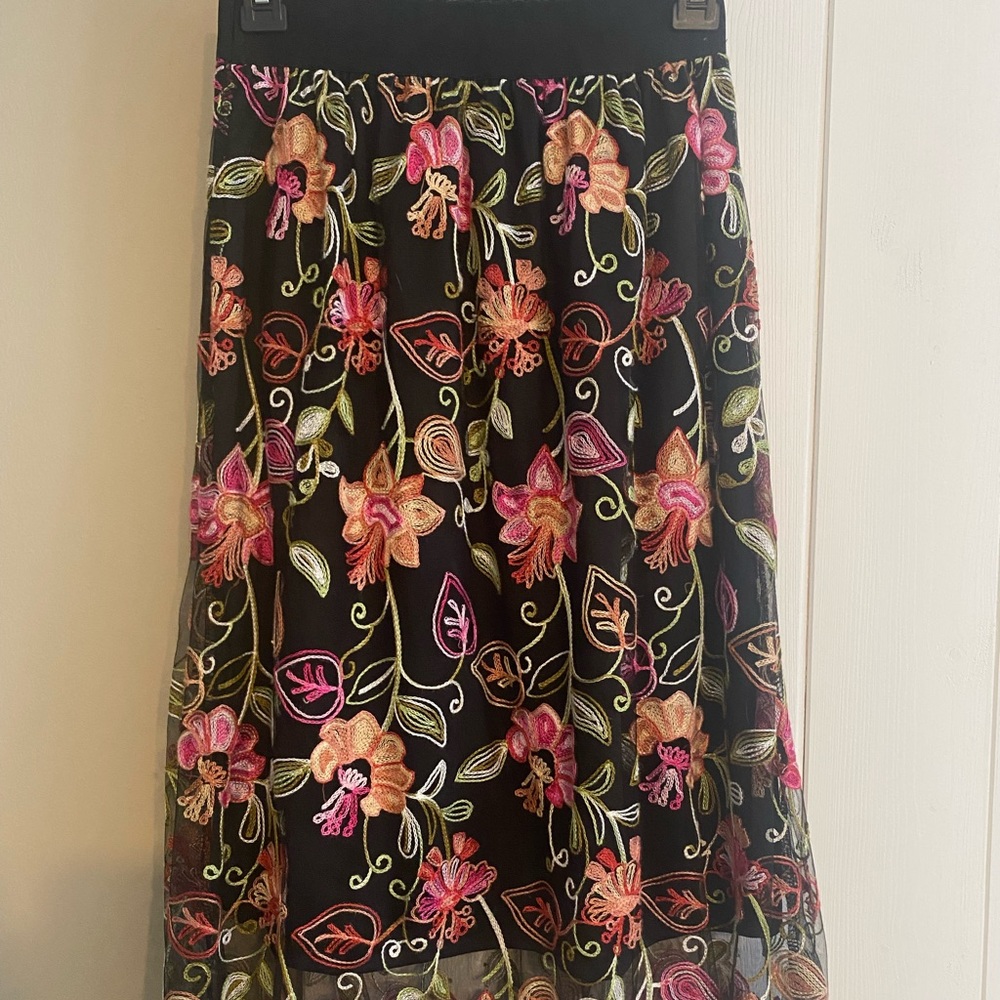 Floral midi skirt small